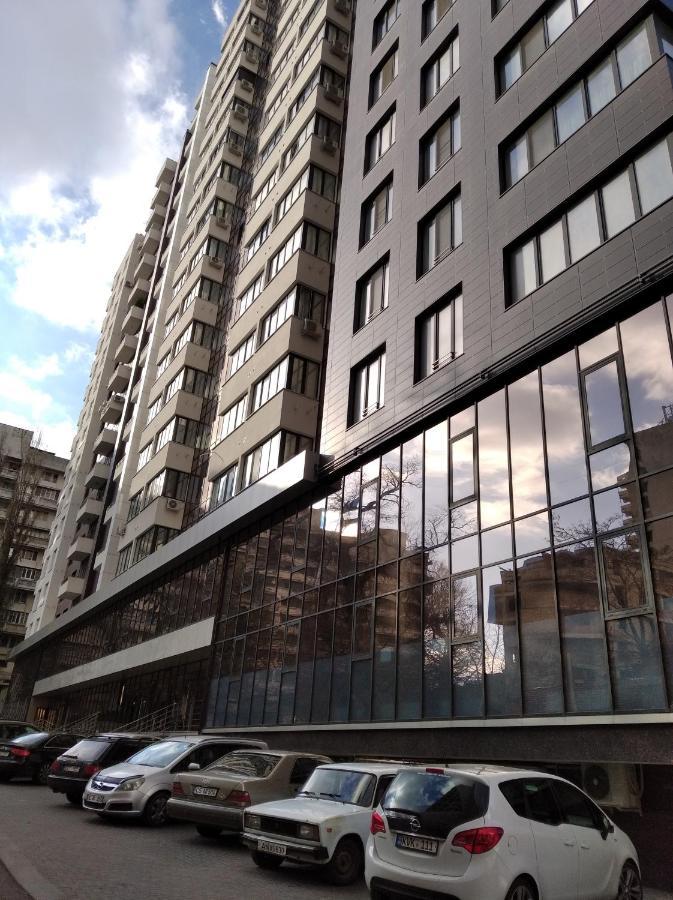 Sky House Exclusive Apartments Chisinau Luaran gambar